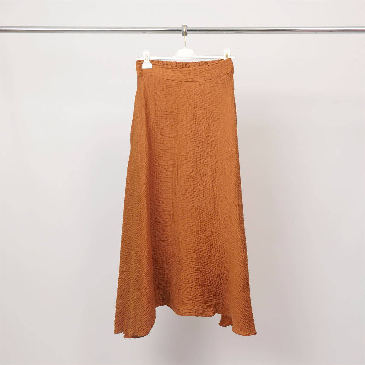 Textured skirt with elasticated waist – db14642