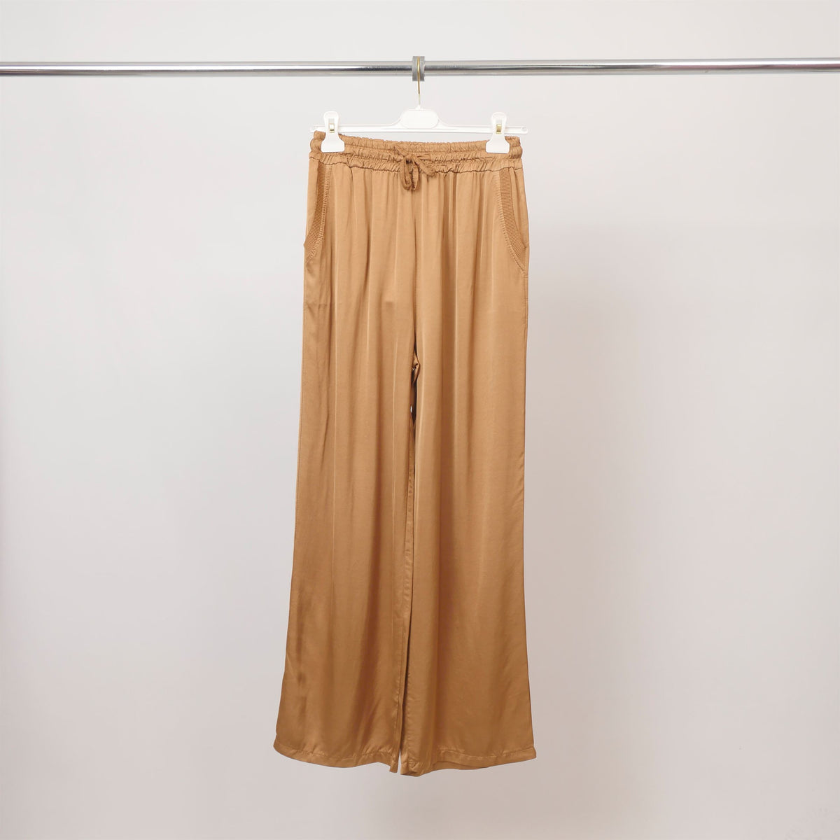 Satin trousers with elasticated waist – db14570vs