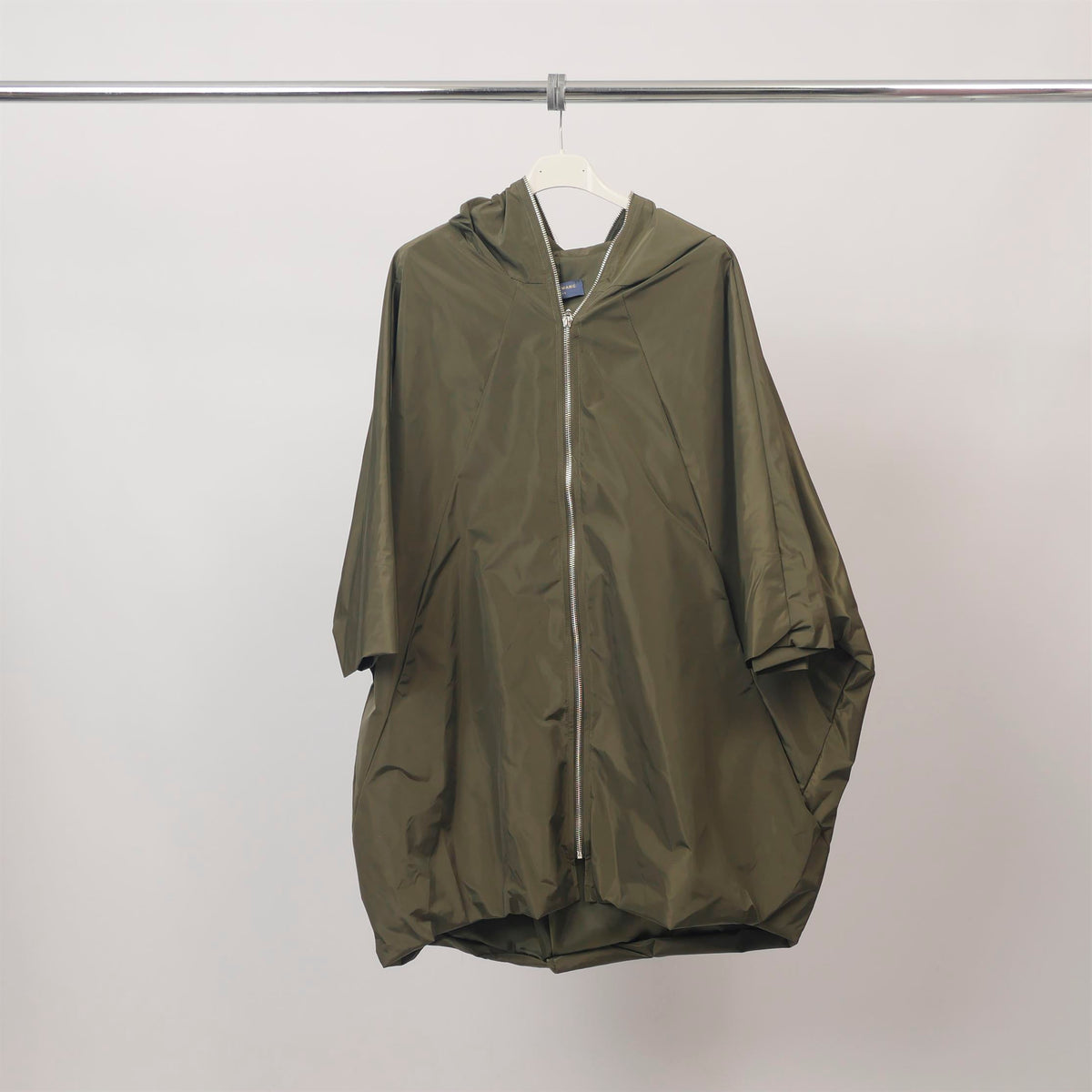 Straight cut zip up hooded coat – hm7135 