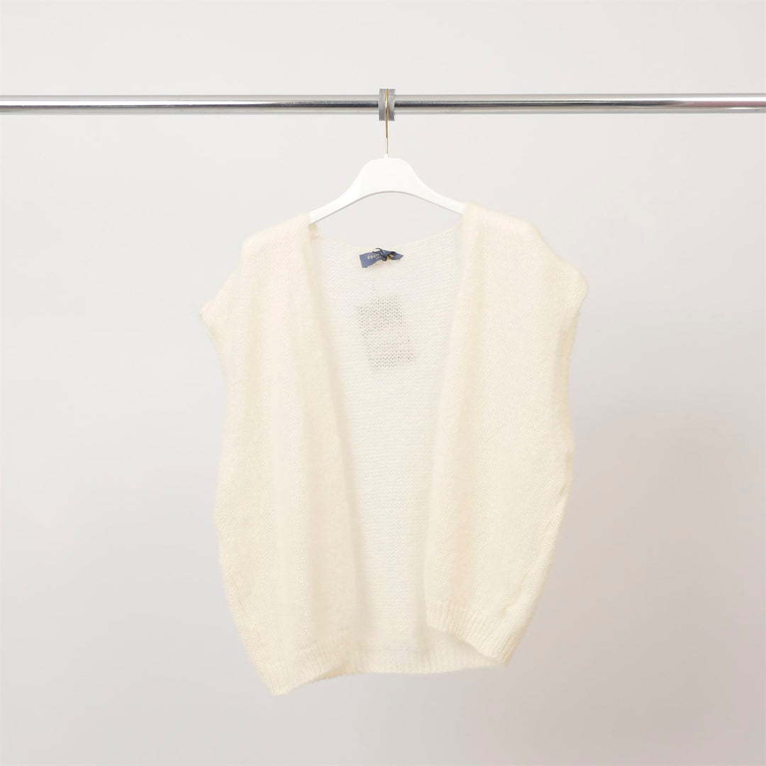 Sleeveless vest with straight neckline – PJ25022