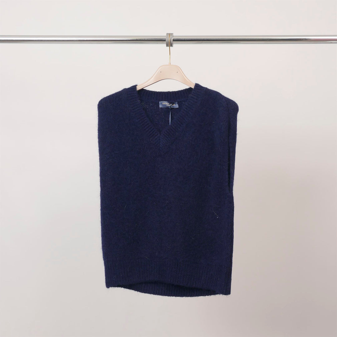 Sleeveless mohair-effect knit sweater – PJ24082 