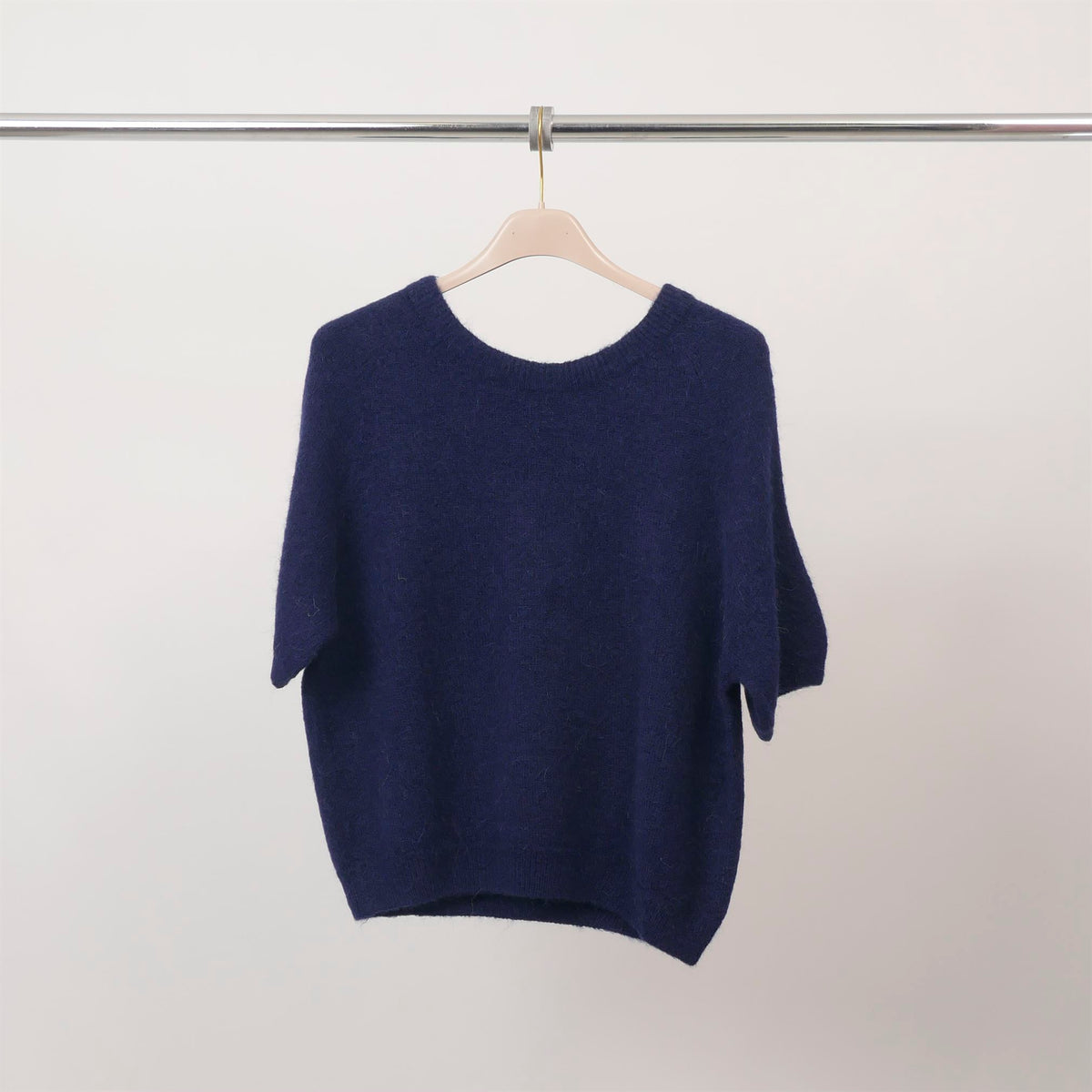 Short sleeved crew neck sweater with fluffy knit – pj24126 