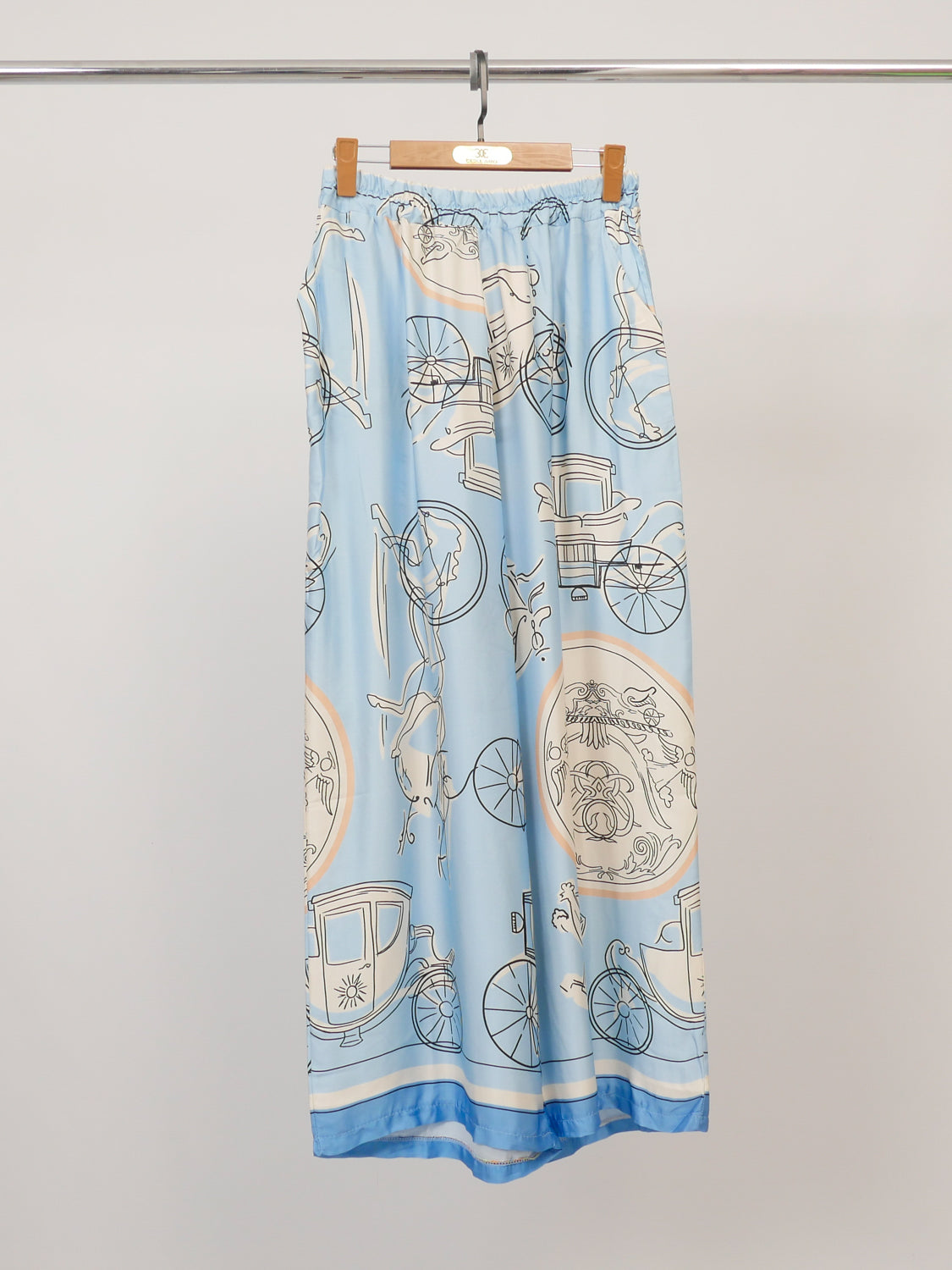 1550841_11ef1872 f716 47c4 a8cd 403a72d875b8