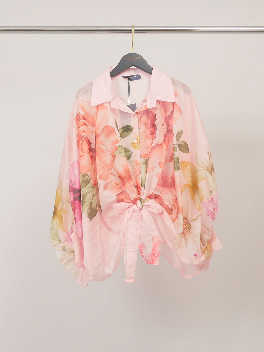 Blouse imprimée fleurie à encolure travaillée KD8971-7