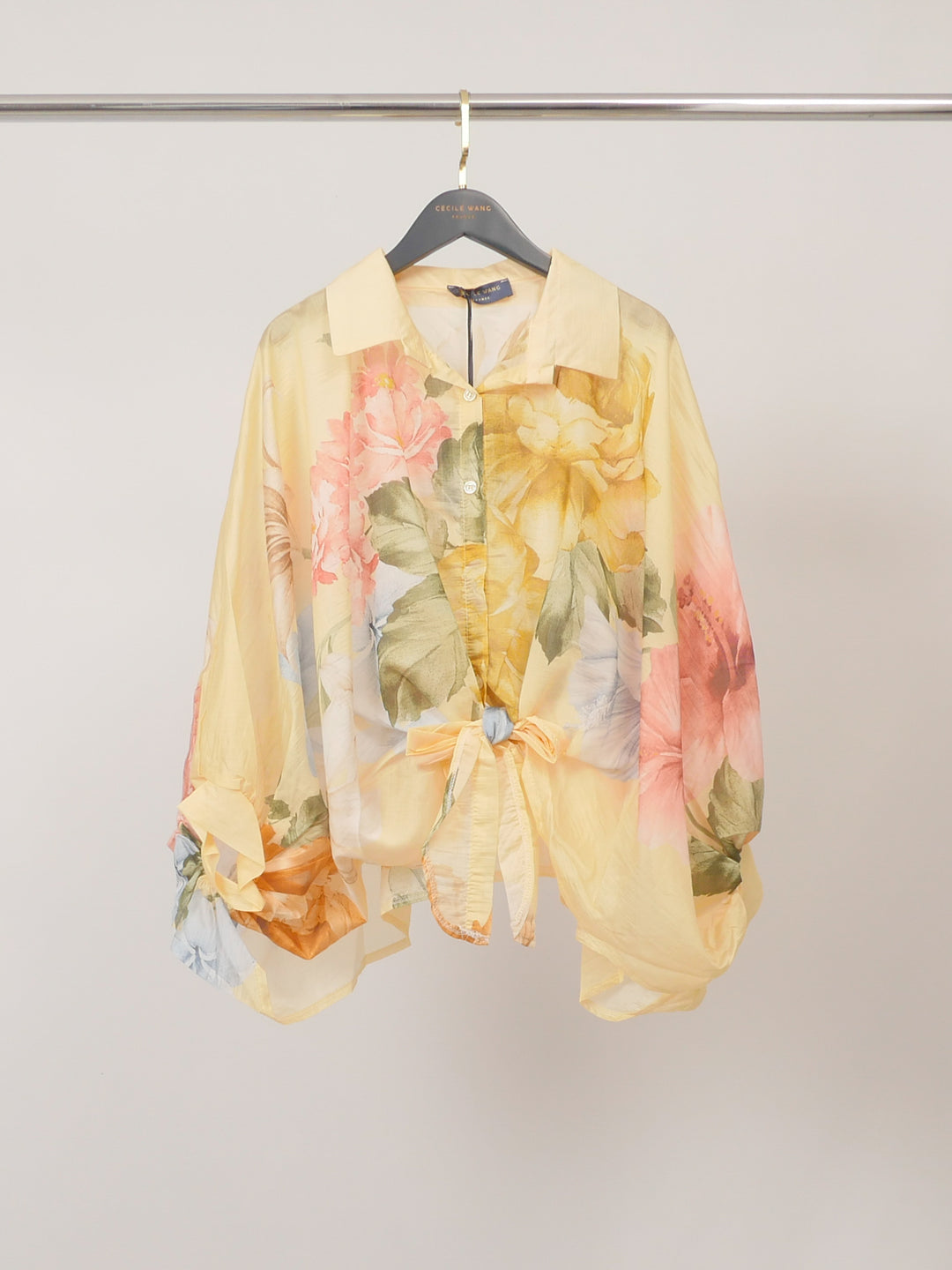 Blouse imprimée fleurie à encolure travaillée KD8971-7