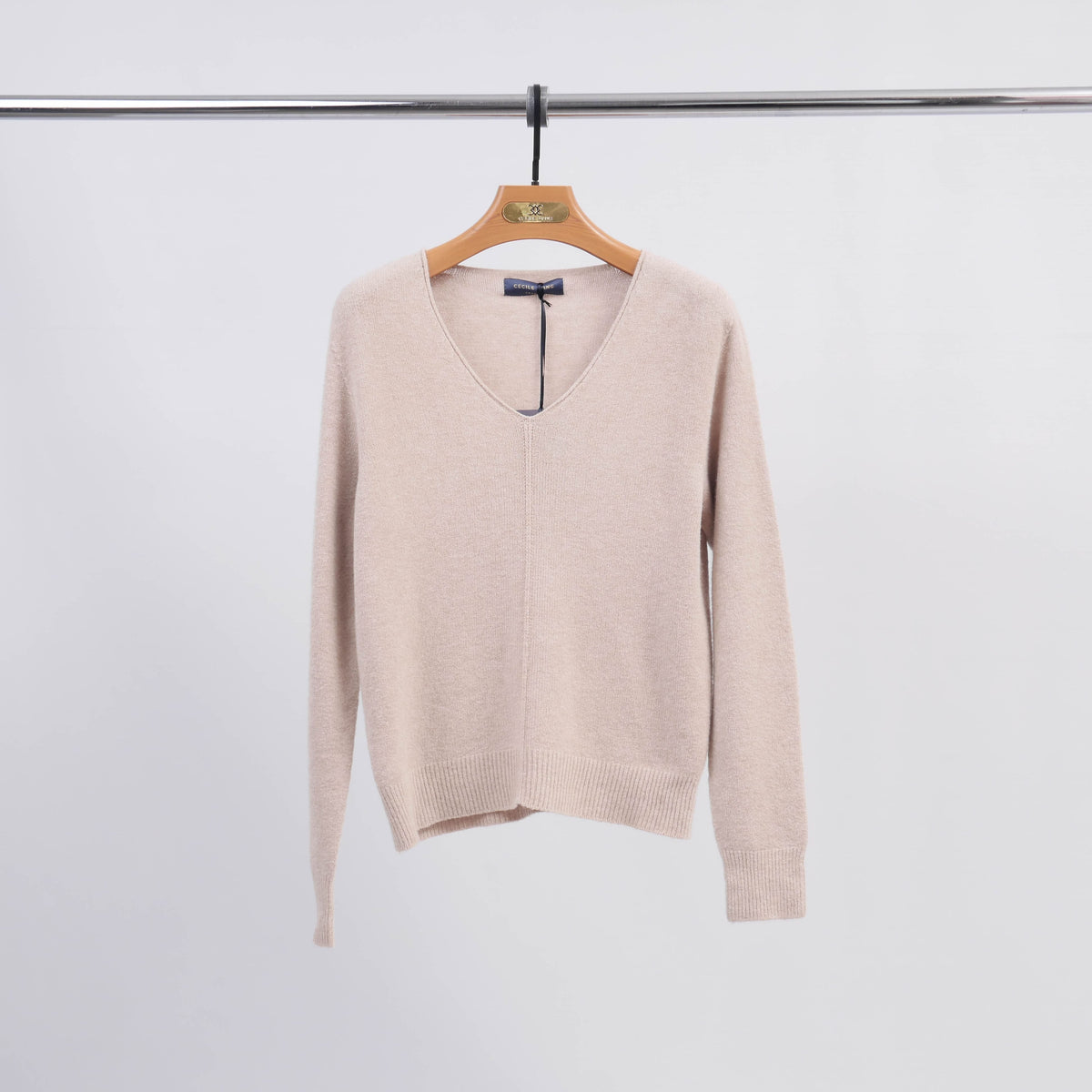 Pull col v maille fine – yf37010