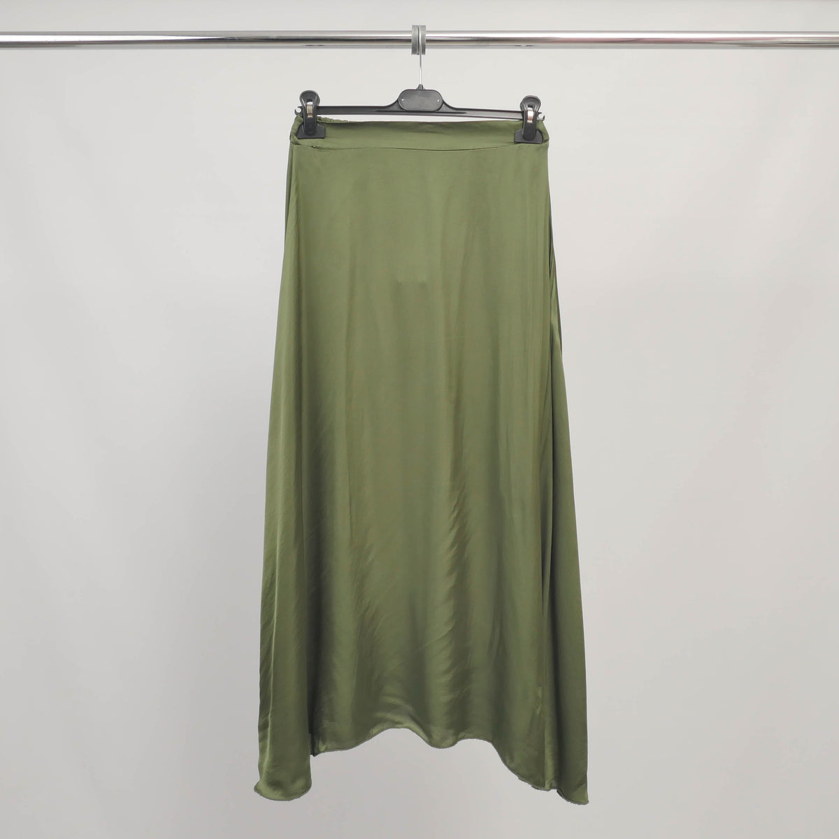 Long, flowing viscose skirt   tdm31919 