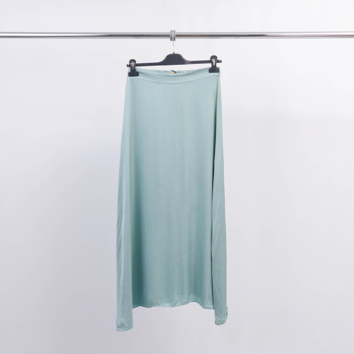 Long, flowing viscose skirt   tdm31919 