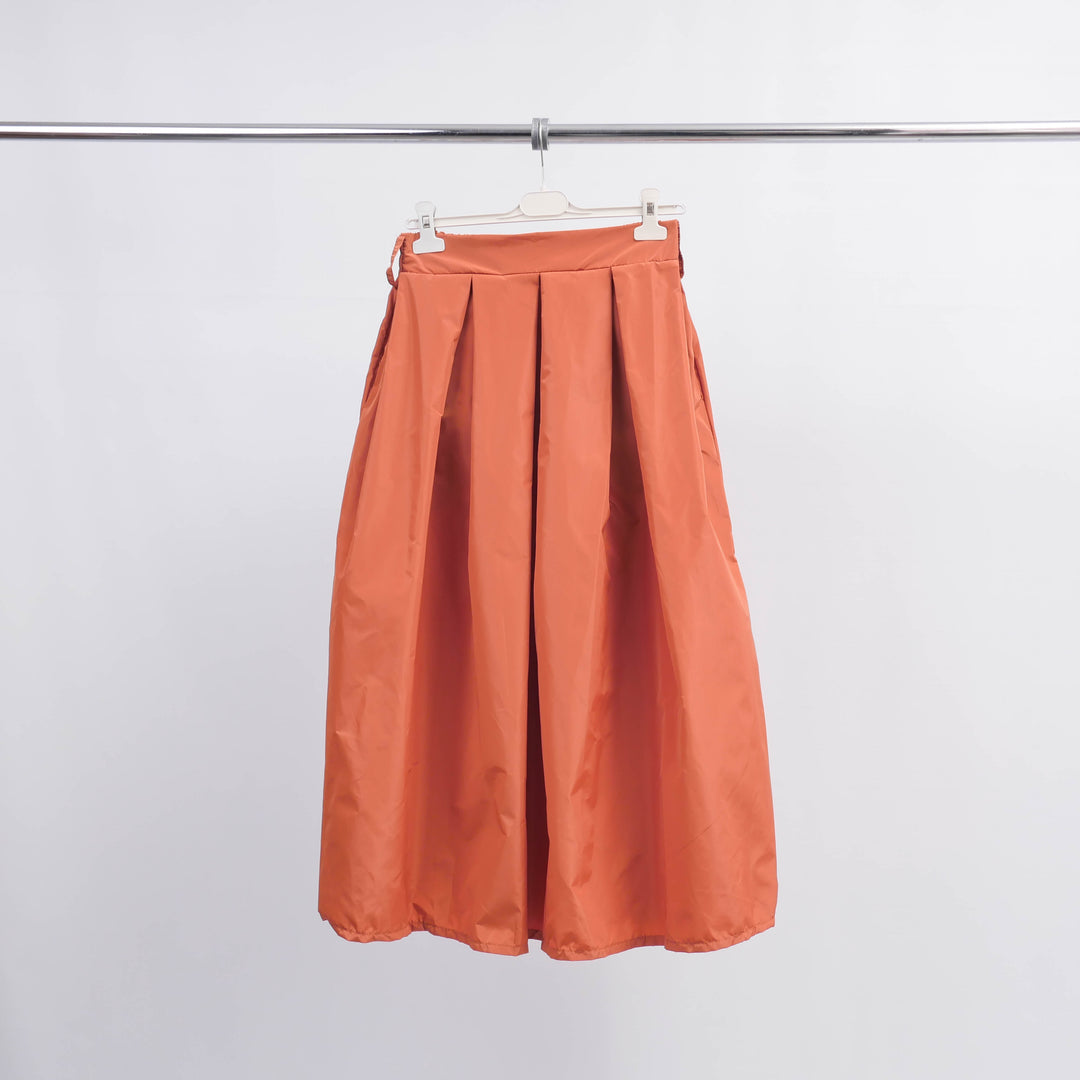 Pleated waterproof midi skirt – HM4547