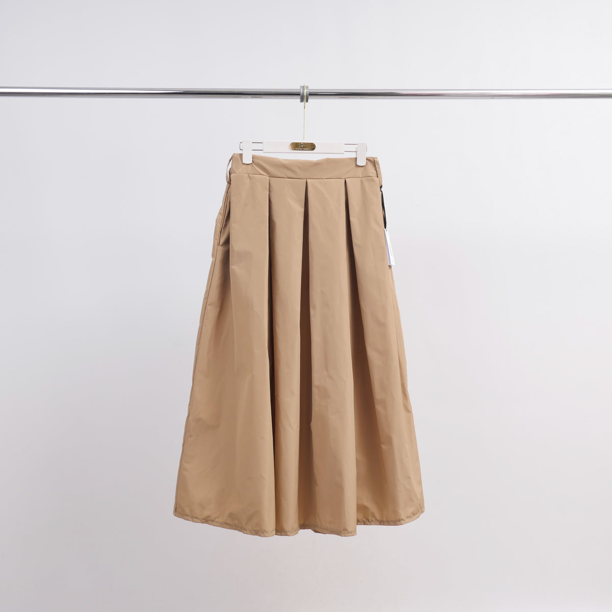 Pleated waterproof midi skirt – hm4547