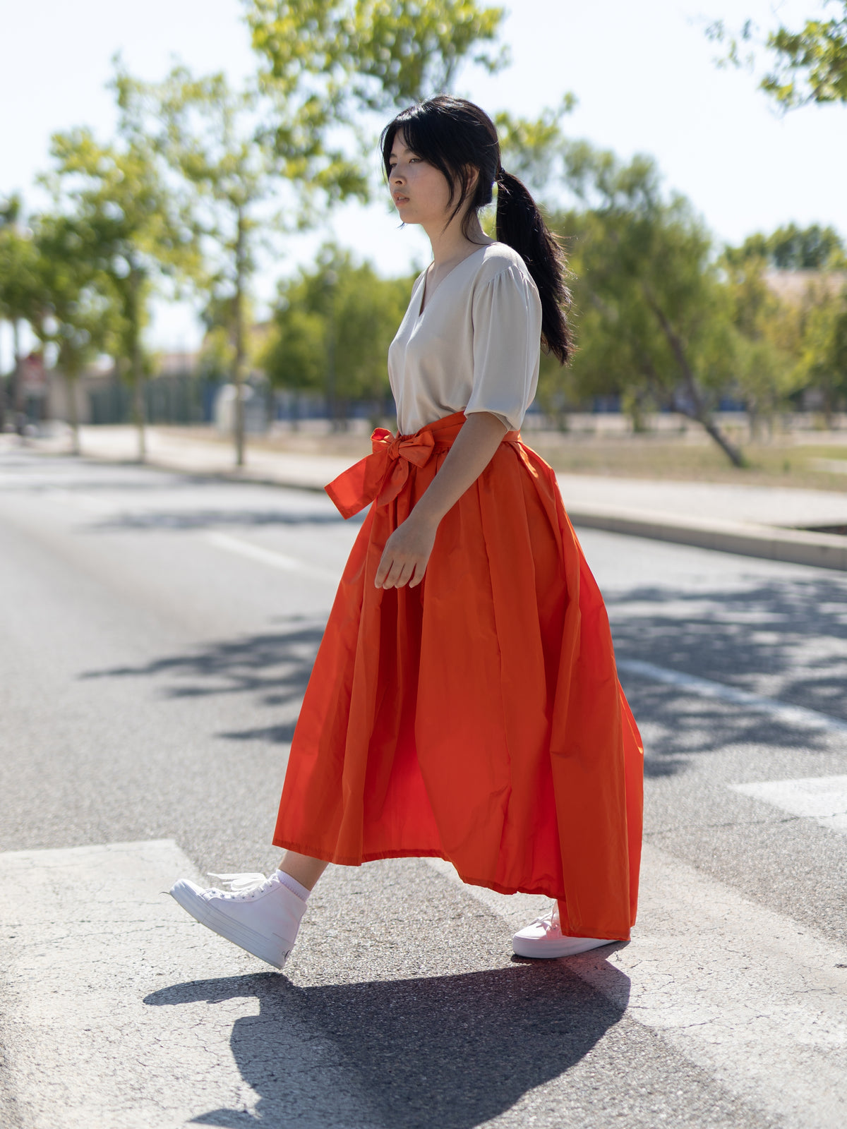 Waterproof midi skirt with tie – hm7362