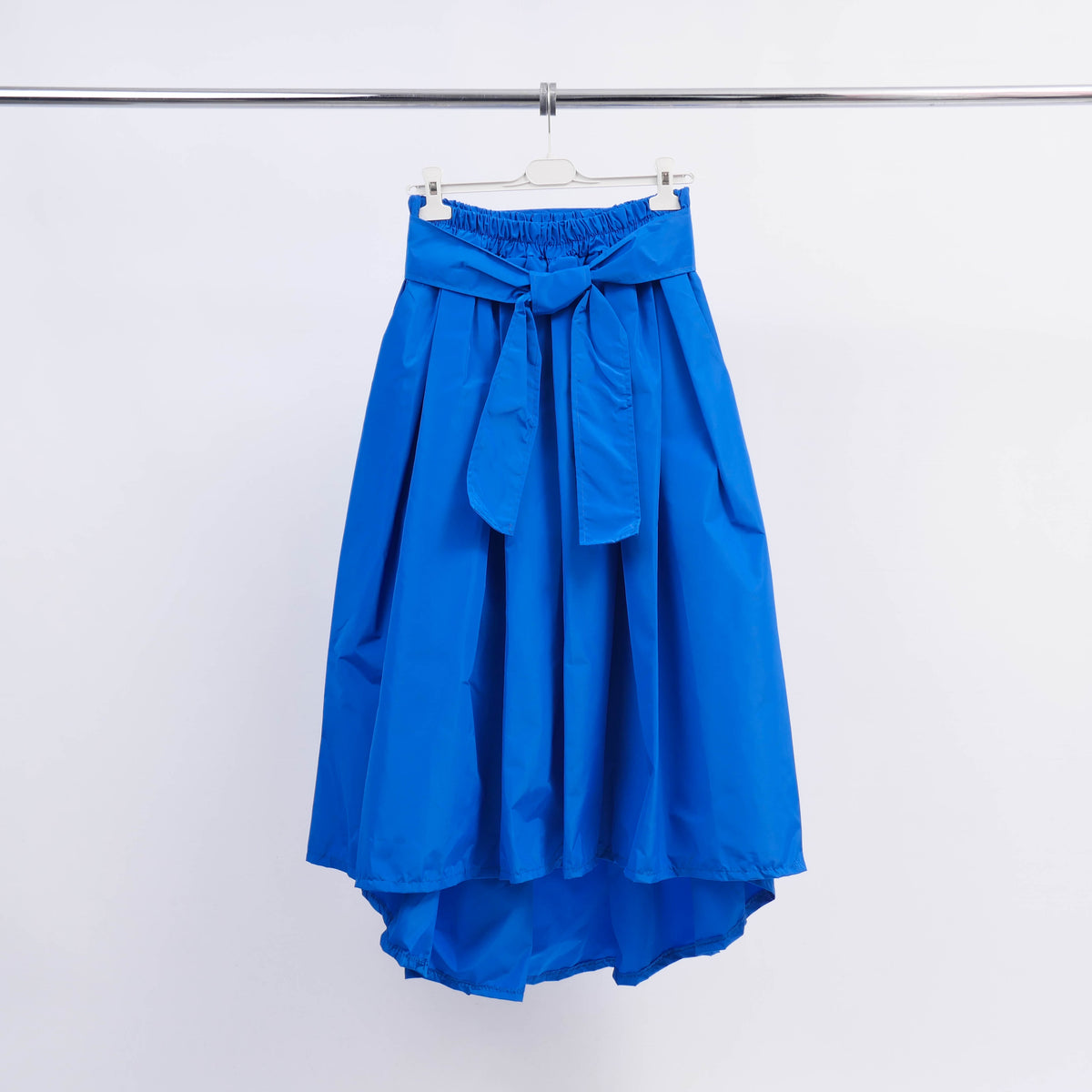 Waterproof midi skirt with tie – hm7362