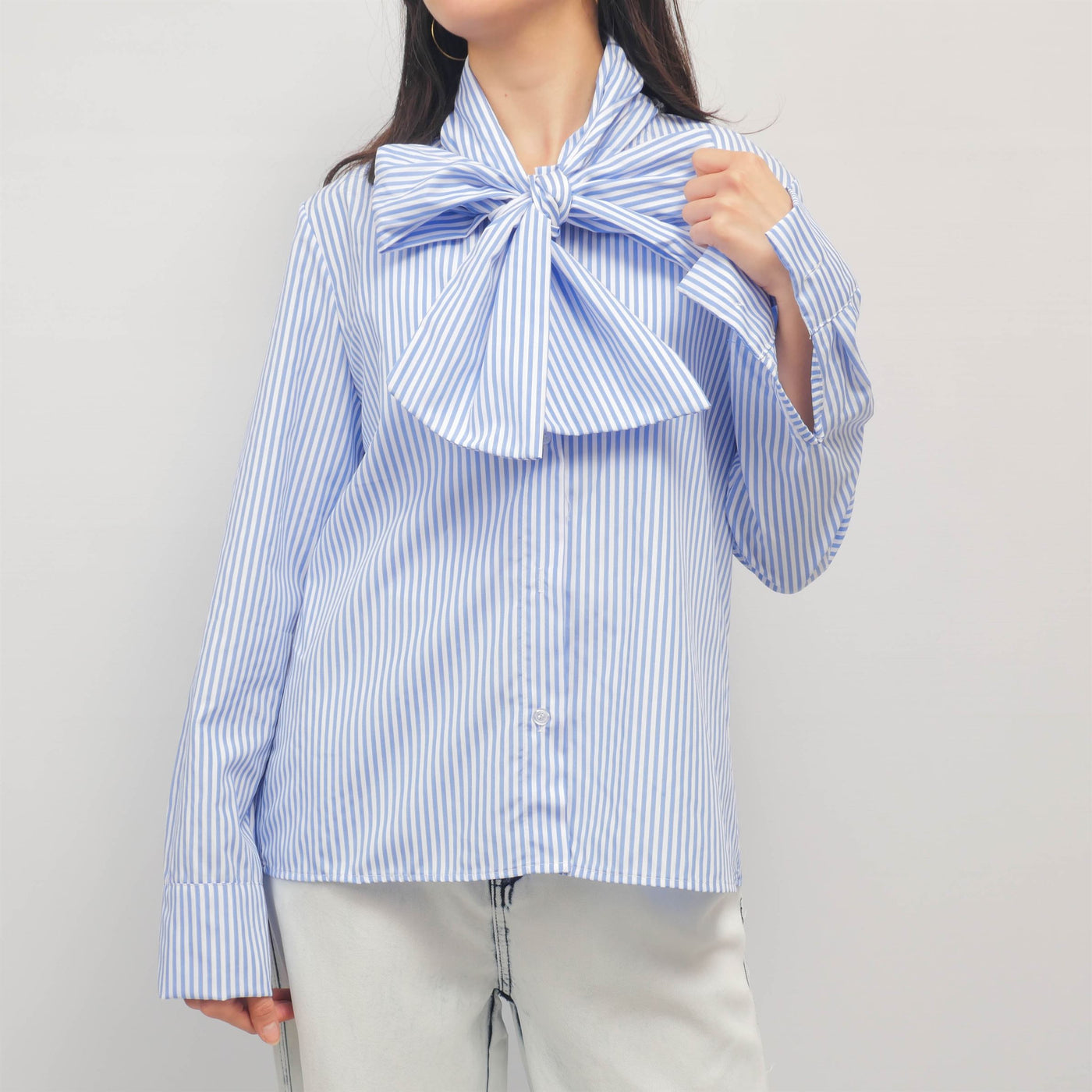 Chemise à rayures col lavallière – TDM79024