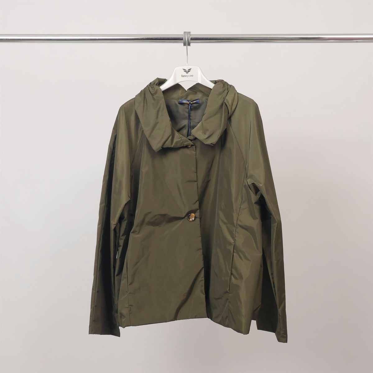 Waterproof jacket with structured stand up collar   hm7294