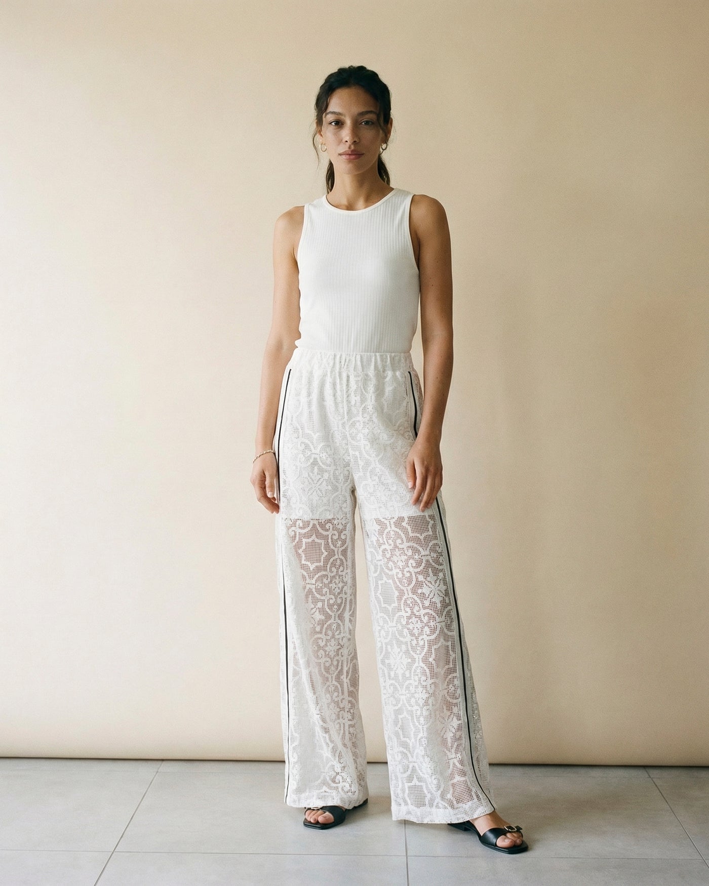 Wide lace trousers BCR02820