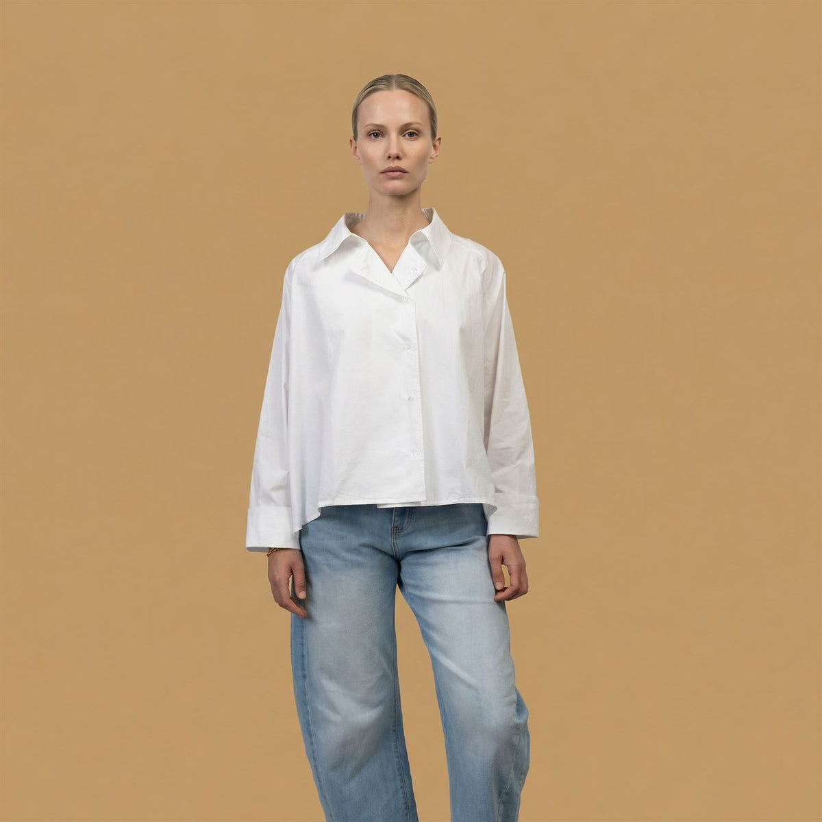 Cotton shirt with asymmetrical buttoning db14916