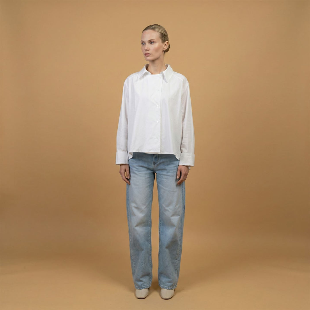 Cotton shirt with asymmetrical buttoning db14916