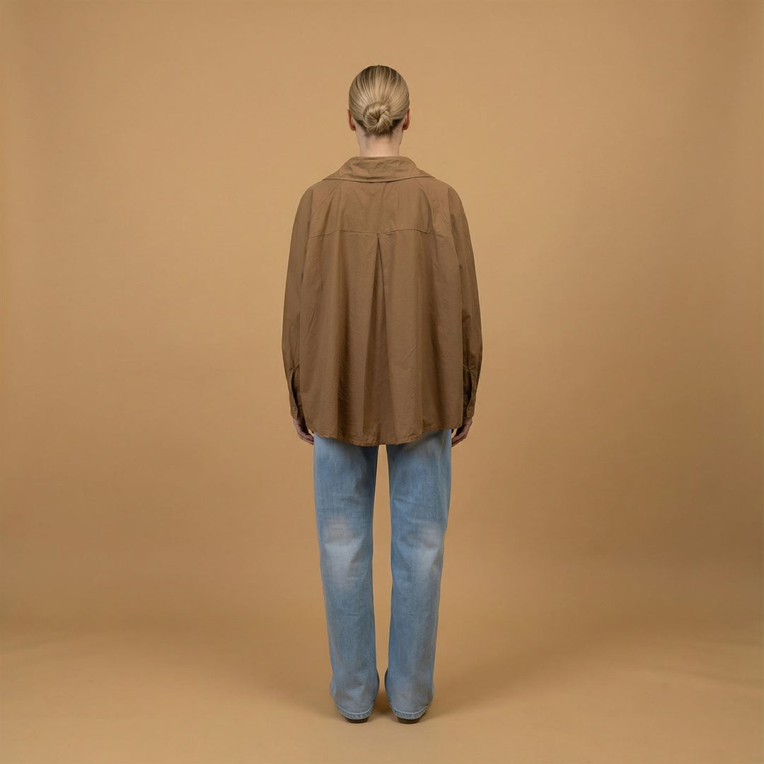 Cotton shirt with asymmetrical buttoning db14916