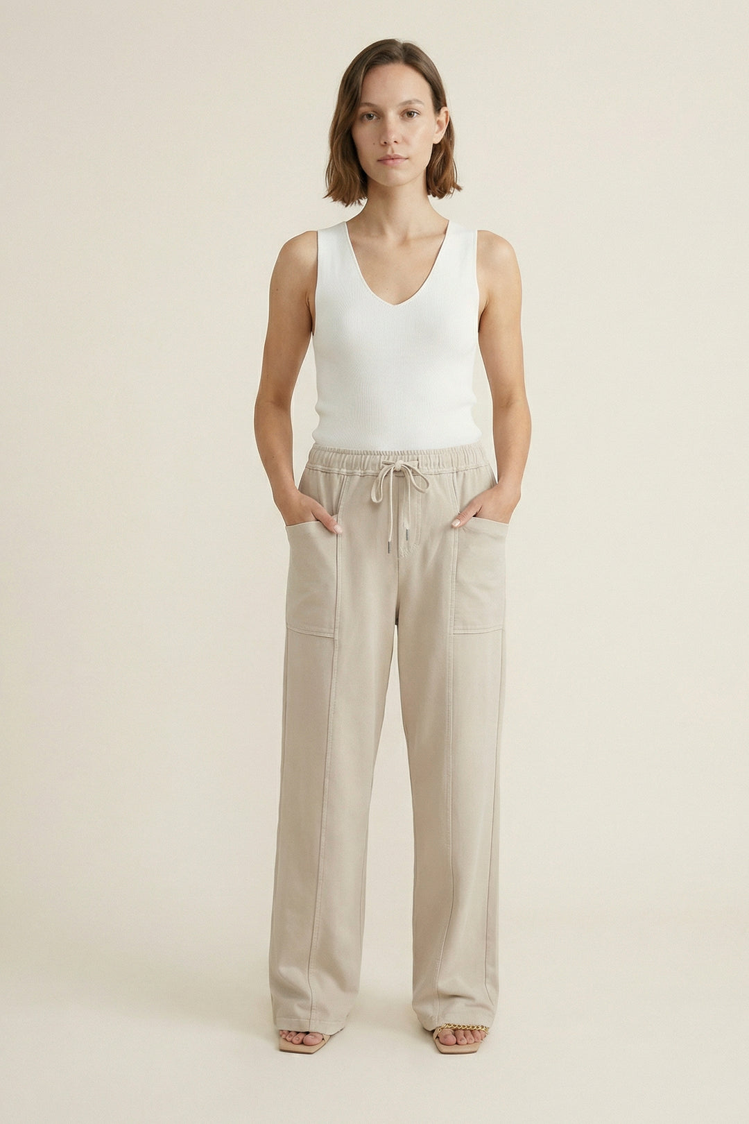 Loose-fitting trousers with elasticated waist CVA825247