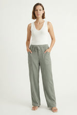 Load image into Gallery viewer, Loose-fitting trousers with elasticated waist CVA825247
