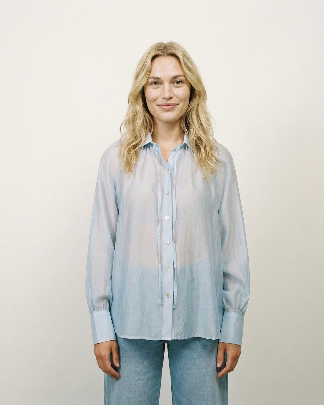 Semi-sheer satin tie-front shirt CVACM293