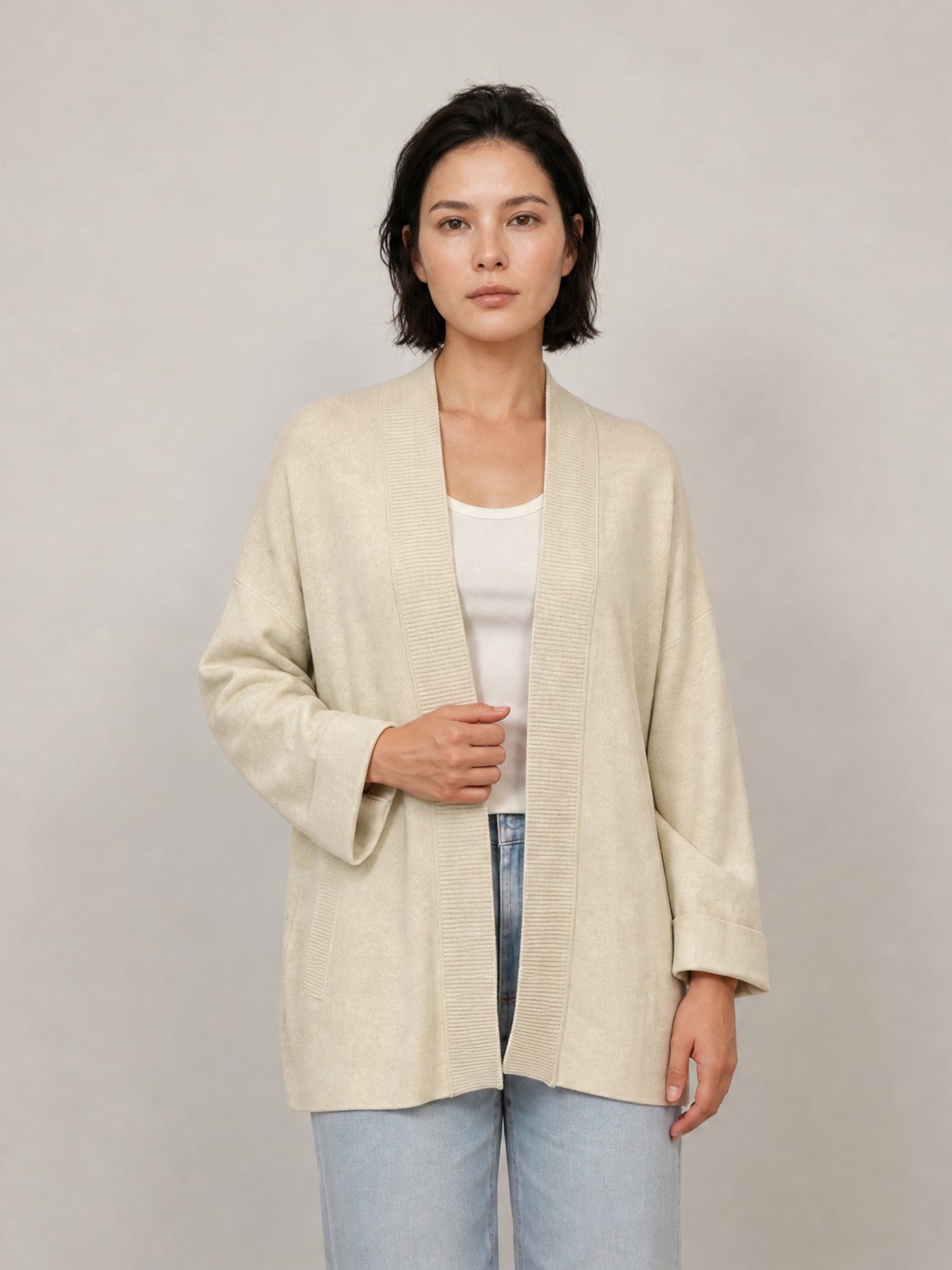 Veste en maille ouverte à finitions côtelées – DSY24652
