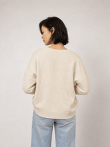 Pull ample col V en maille souple à bords côtelés – DSY9753