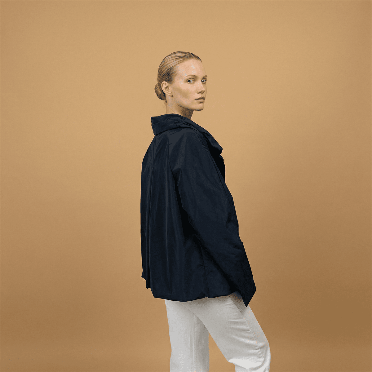 Waterproof jacket with structured stand up collar   hm7294