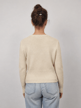 Pull en maille à torsade centrale et bords côtelés HY5358
