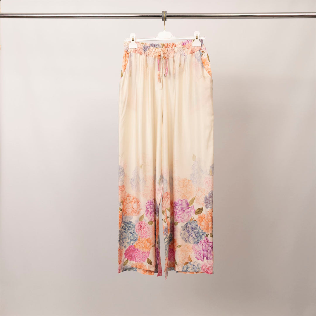 Wide-leg satin trousers with hydrangea print – KD6637VS-5 