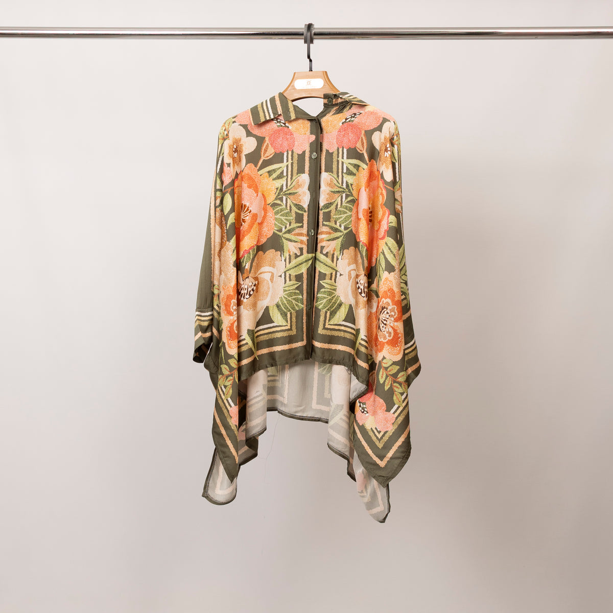 Floral print loose fitting satin shirt – kd8871vs 2