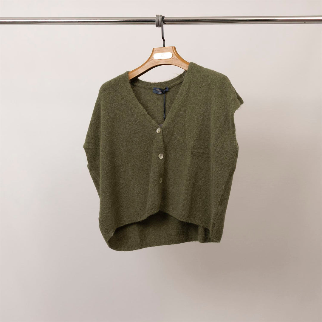 Soft knit V-neck sleeveless vest – PJ24073 