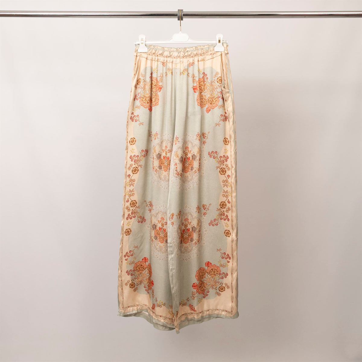 Pantalon satiné ample imprimé esprit baroque – kd9099vs 3