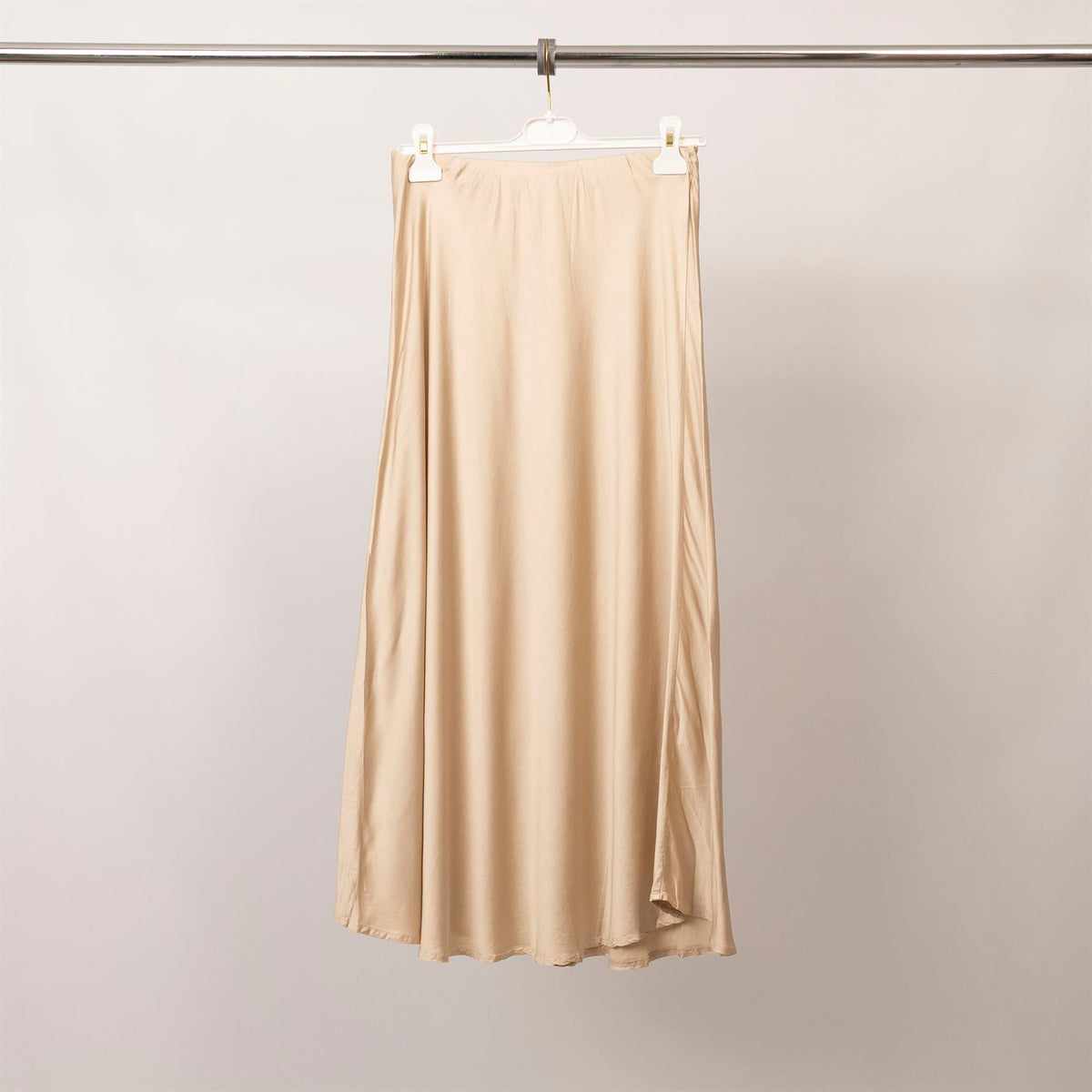Satin midi skirt with elasticated waist kd6651vs 2