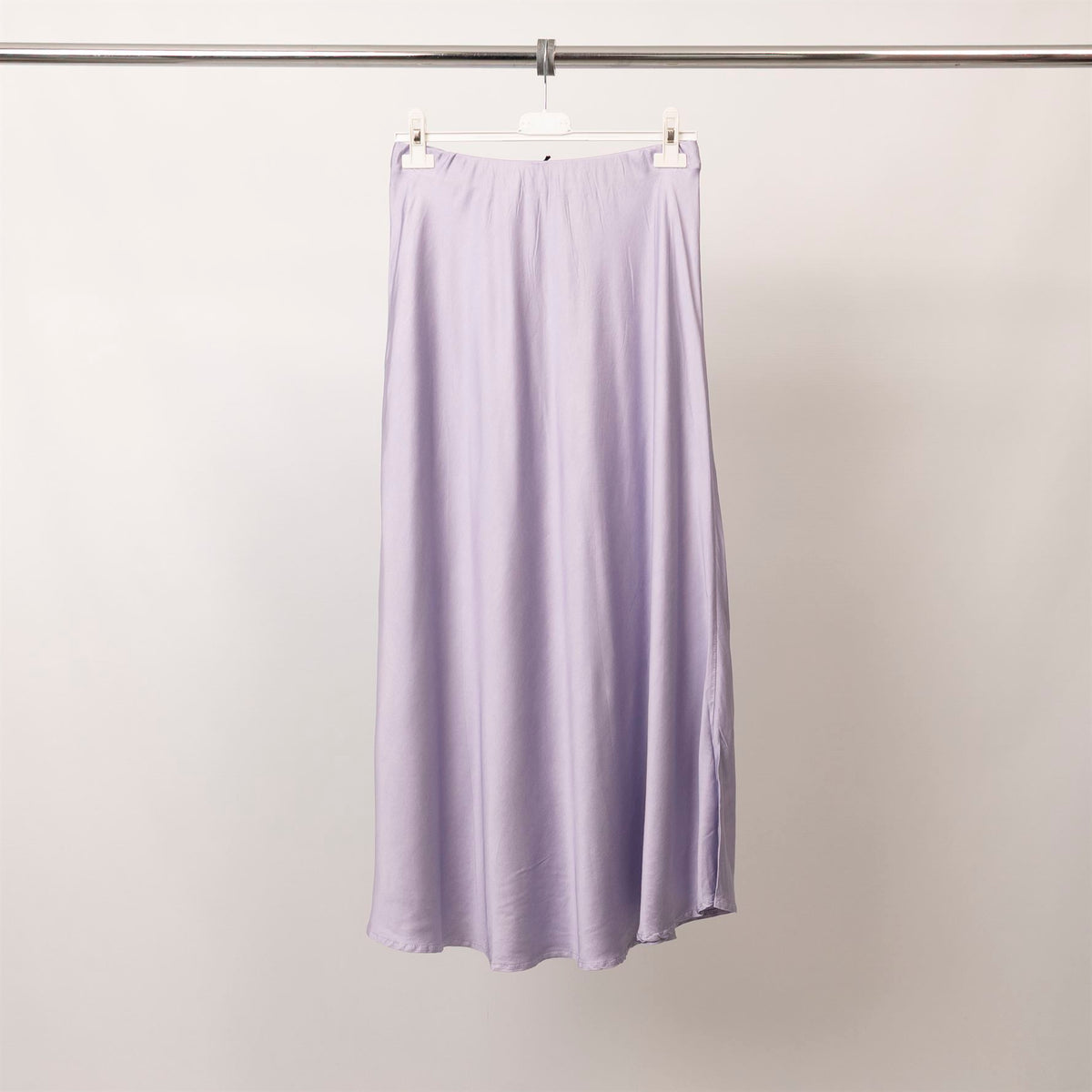 Satin midi skirt with elasticated waist kd6651vs 2