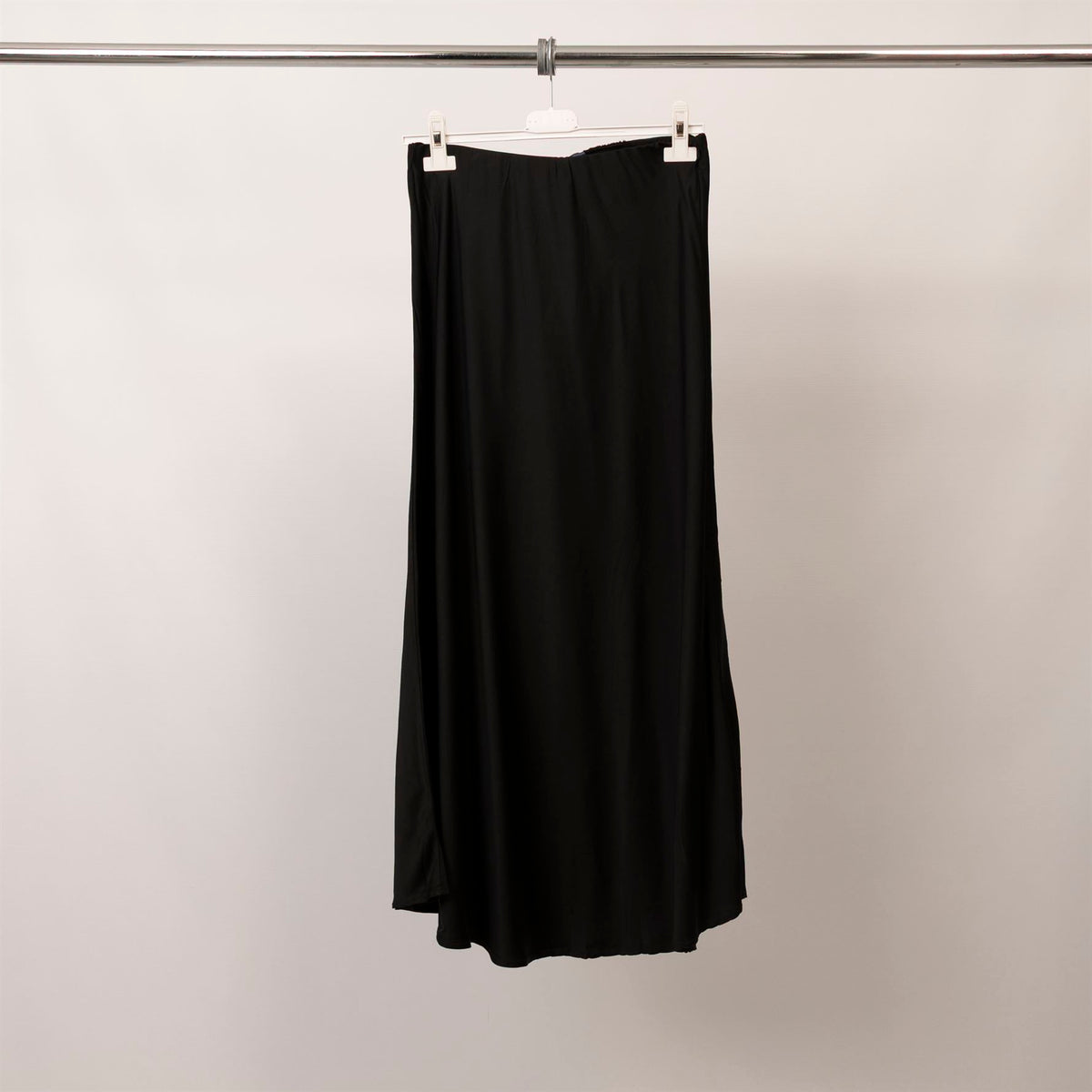 Satin midi skirt with elasticated waist kd6651vs 2