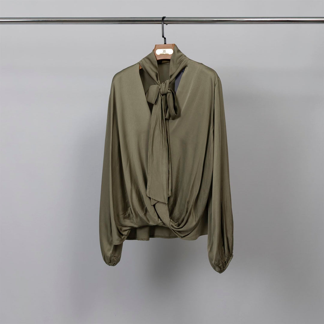 Satin blouse with scarf collar – KD9523VS-U