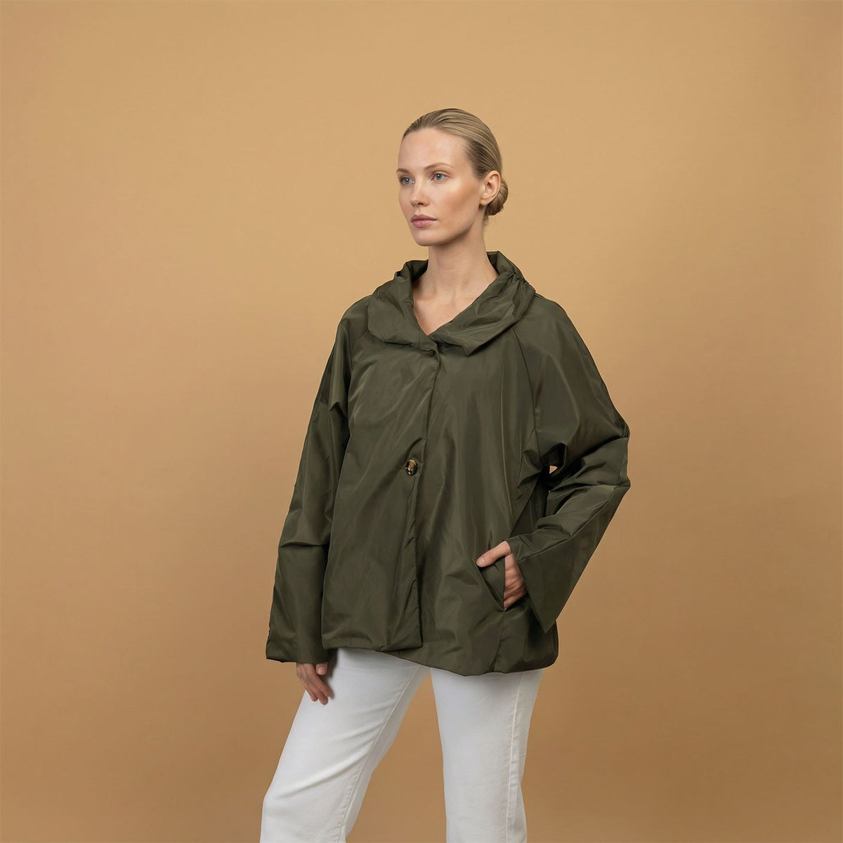 Waterproof jacket with structured stand up collar   hm7294