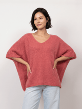 Pull ample en mohair à col V et ligne souple – MCL24036