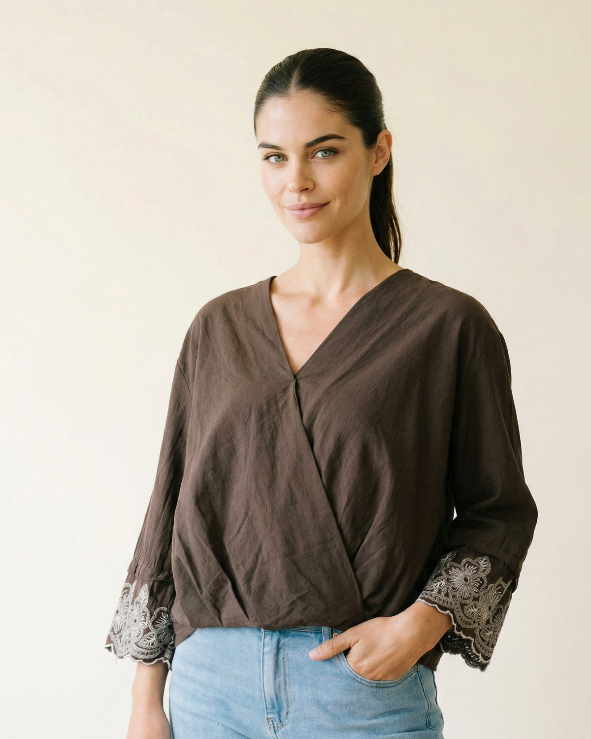 Blouse cache cœur détails dentelle mf56211