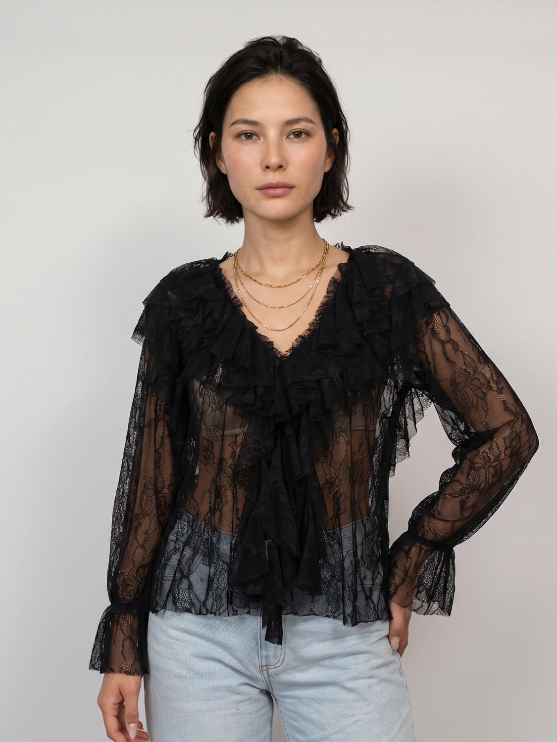 Blouse en dentelle à volants MF93710