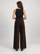 Pantalon large en velours côtelé à plis marqués – MJ1225