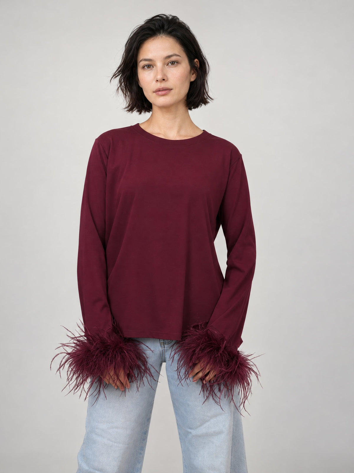 T-shirt fluide à manches ornées de plumes – MJ66441