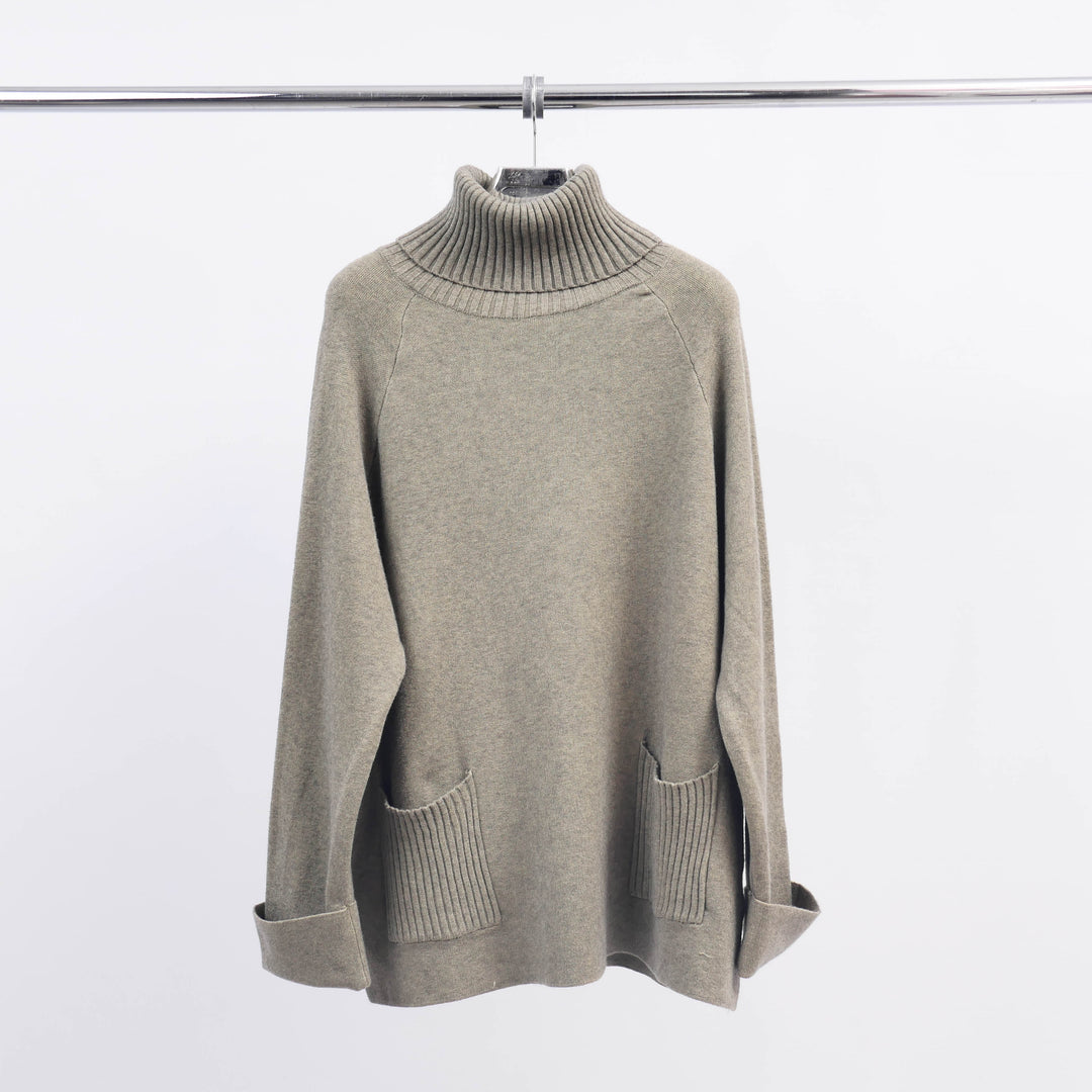 Turtleneck Sweater with Two Pockets HY11028