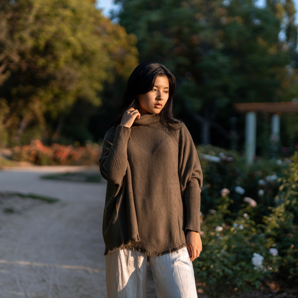 Oversized turtleneck sweater yf370173