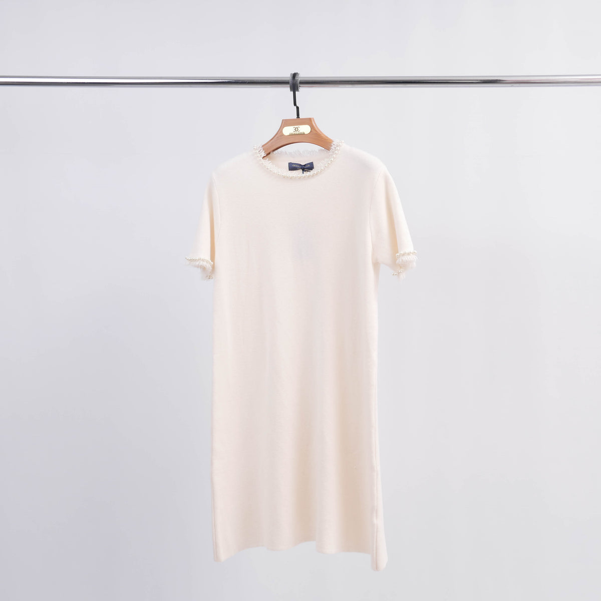 Robe pull col rond avec perles hy30801