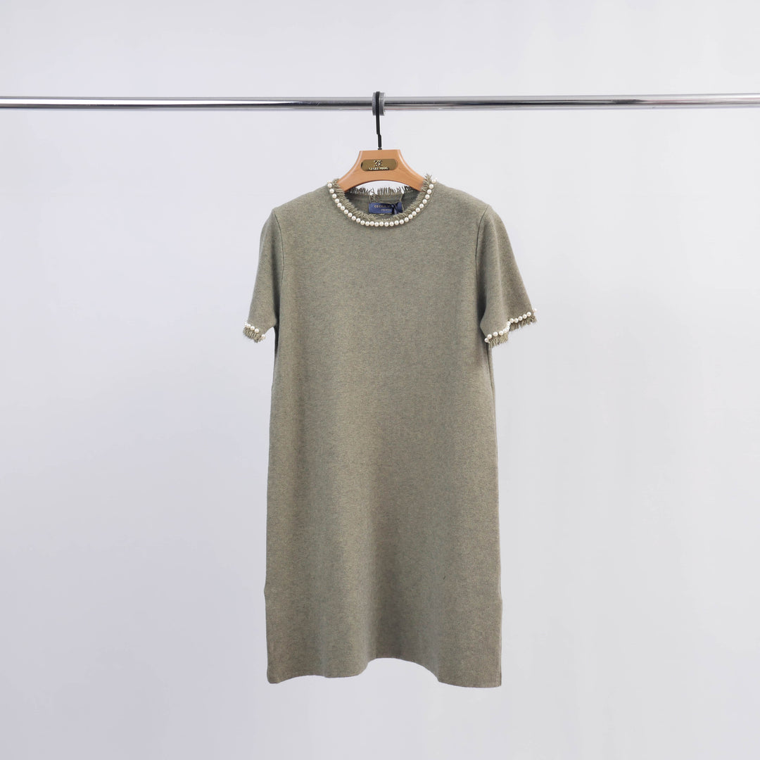 Robe Pull Col Rond Avec Perles HY30801