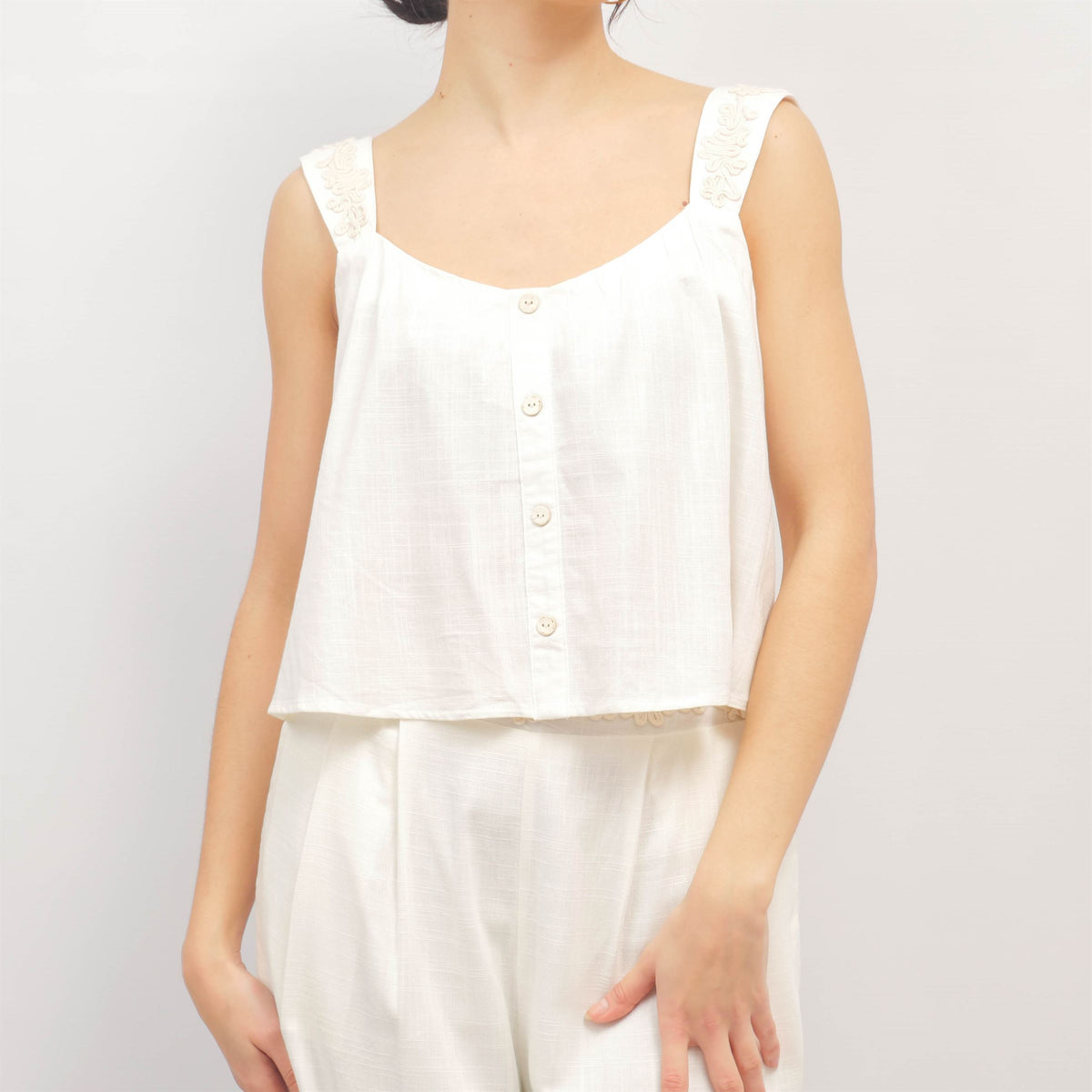 Pag1990 crop top with embroidered straps