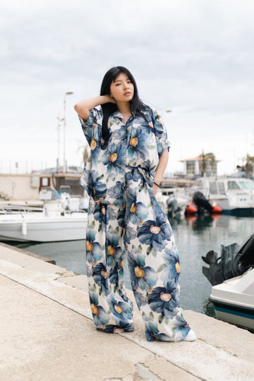 Chemise oversize imprimé fleurs bleues fond ivoire KD8758VP