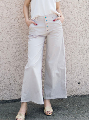 Pantalon large boutonné à taille haute CVA824726